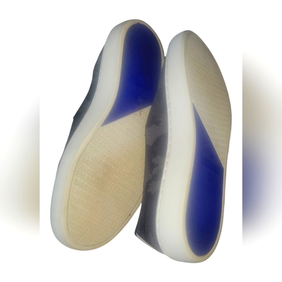 Rothy's The Original Slip On Gray Camo Textile Women's W8.5 Sneaker - Picture 7 of 10